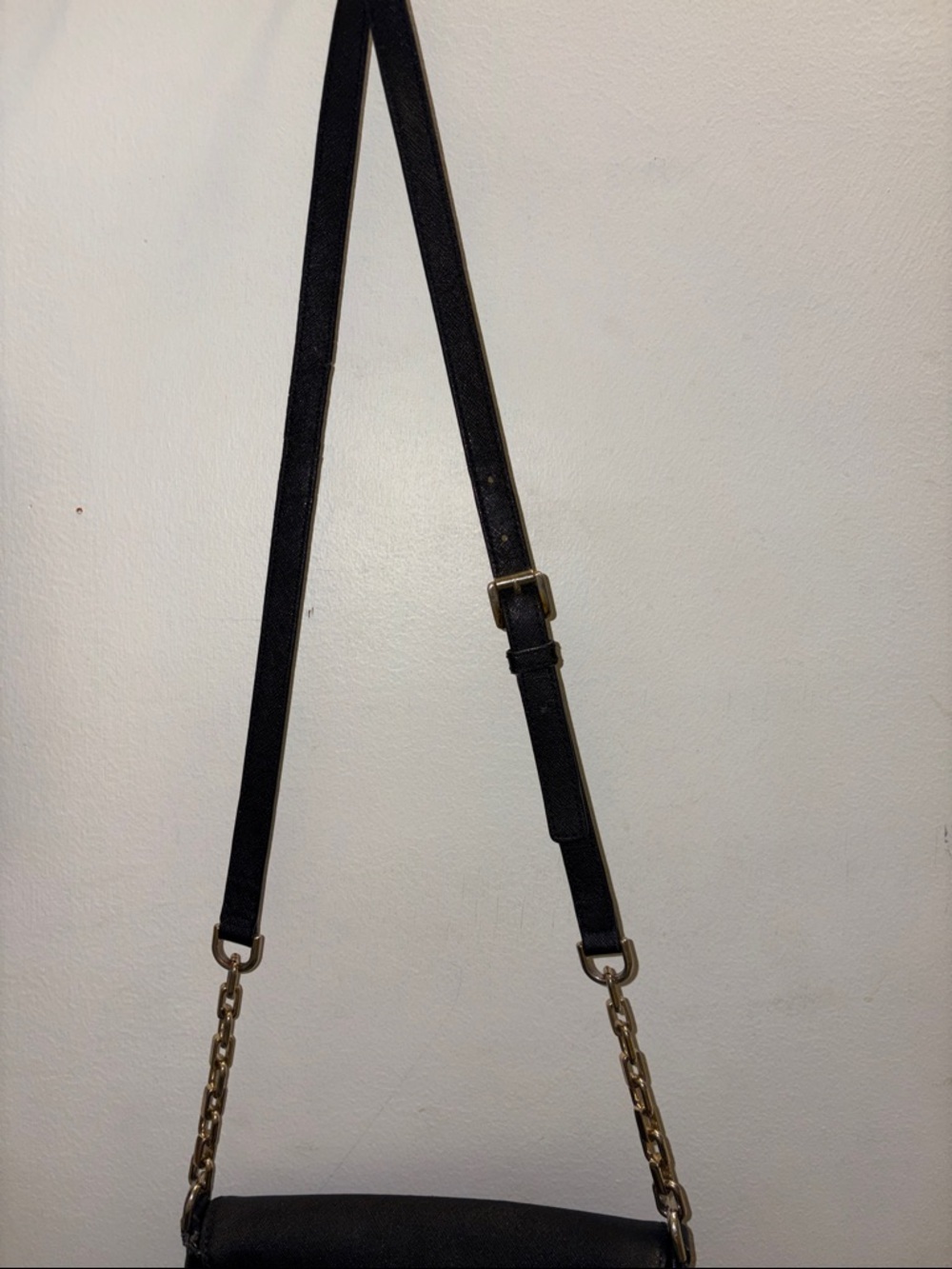 đź‘› Michael Kors Black Crossbody with Gold Hardwaređź‘› - Picture 10 of 13